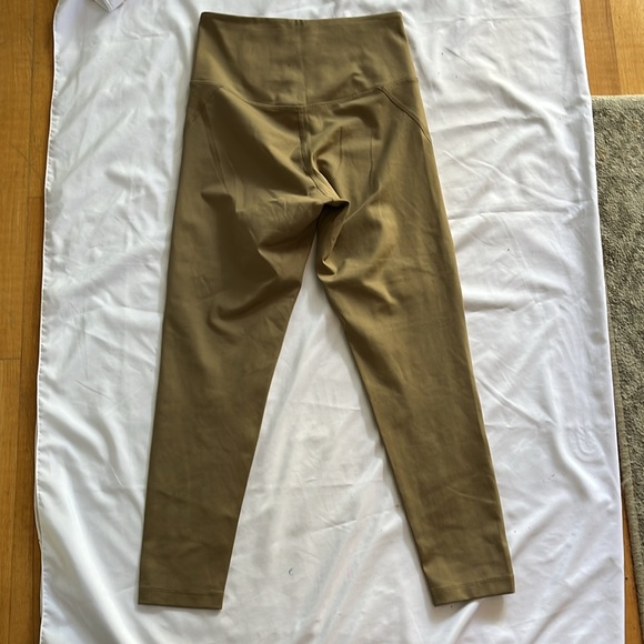 Girlfriend Collective women’s compressive high rise leggings - Picture 5 of 5